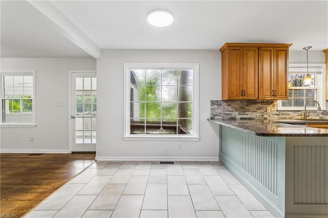 975 Lacon DR, Newport News, VA 23608