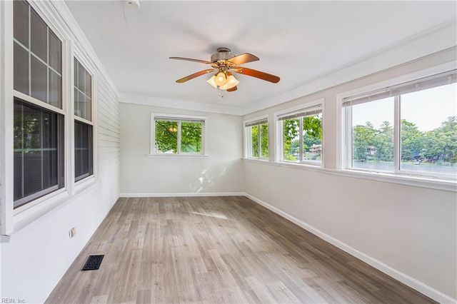 975 Lacon DR, Newport News, VA 23608