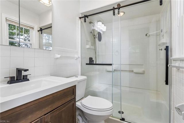 975 Lacon DR, Newport News, VA 23608