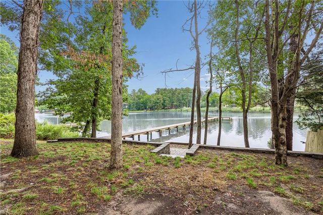 975 Lacon DR, Newport News, VA 23608