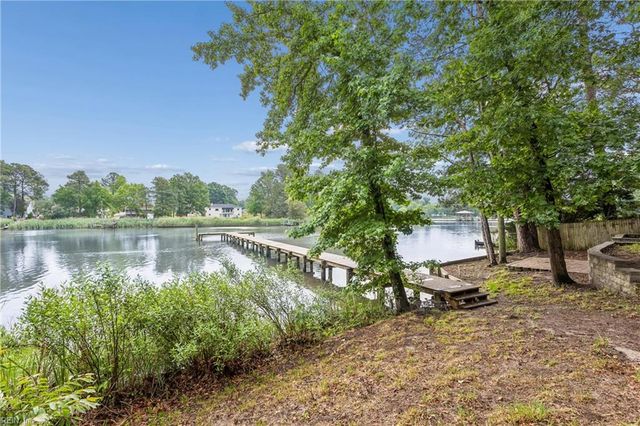 975 Lacon DR, Newport News, VA 23608