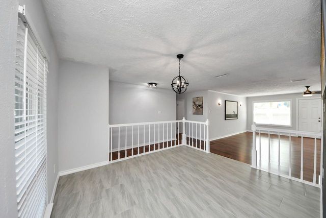 10130 Sagerock Drive, Houston, TX 77089