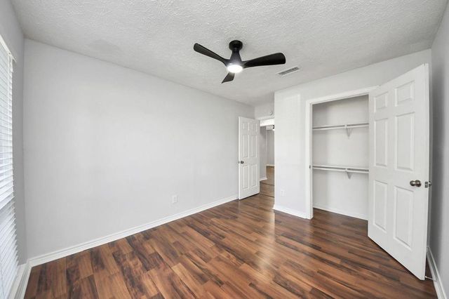 10130 Sagerock Drive, Houston, TX 77089