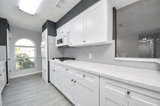 10130 Sagerock Drive, Houston, TX 77089