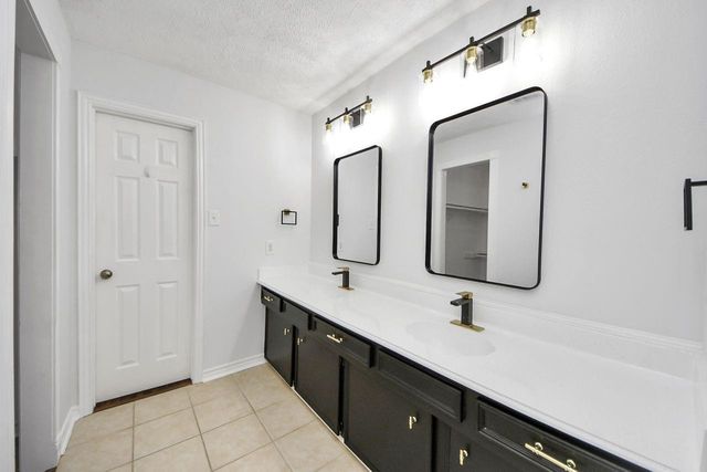 10130 Sagerock Drive, Houston, TX 77089