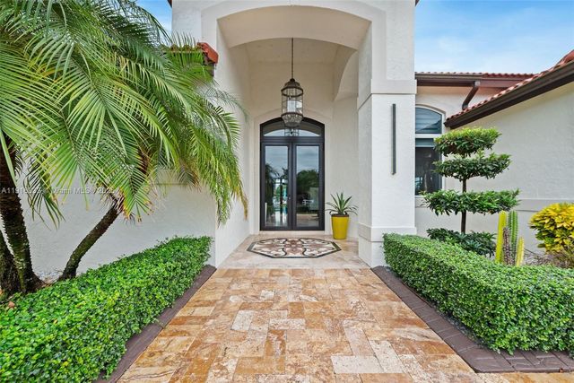 17490 SW 70th Pl, Southwest Ranches, FL 33331