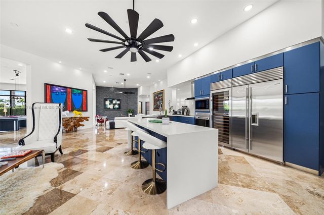 17490 SW 70th Pl, Southwest Ranches, FL 33331