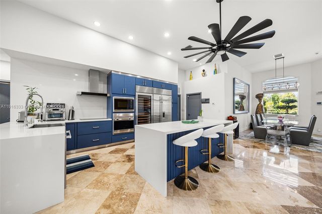 17490 SW 70th Pl, Southwest Ranches, FL 33331