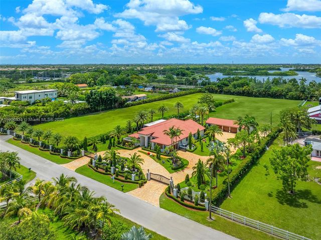 17490 SW 70th Pl, Southwest Ranches, FL 33331