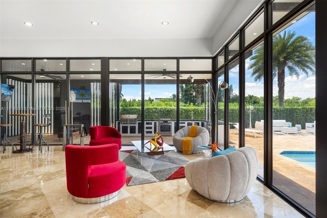 17490 SW 70th Pl, Southwest Ranches, FL 33331