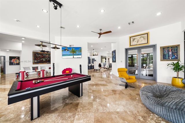 17490 SW 70th Pl, Southwest Ranches, FL 33331