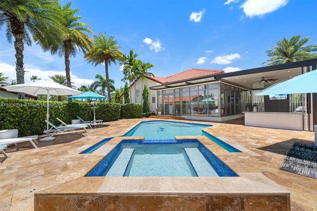 17490 SW 70th Pl, Southwest Ranches, FL 33331