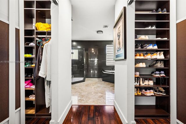 17490 SW 70th Pl, Southwest Ranches, FL 33331