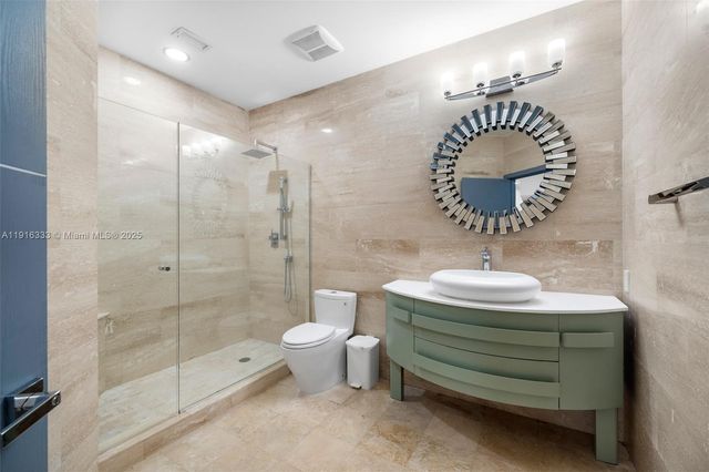 17490 SW 70th Pl, Southwest Ranches, FL 33331