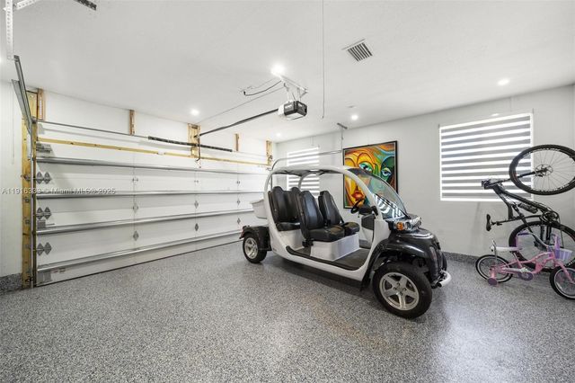 17490 SW 70th Pl, Southwest Ranches, FL 33331