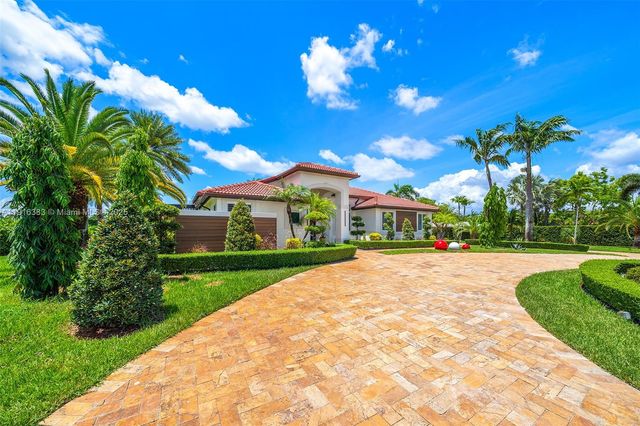 17490 SW 70th Pl, Southwest Ranches, FL 33331