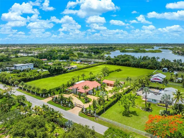 17490 SW 70th Pl, Southwest Ranches, FL 33331