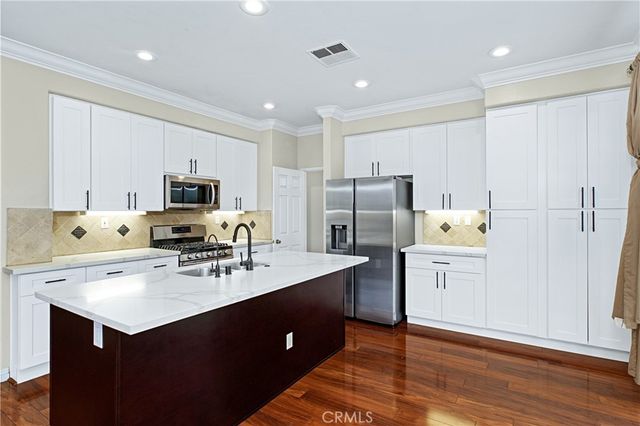 8405 Manhasset St, Riverside, CA 92508
