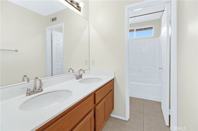 8405 Manhasset St, Riverside, CA 92508