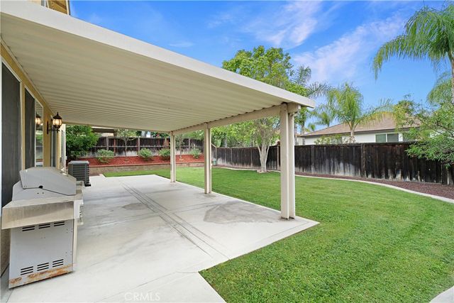8405 Manhasset St, Riverside, CA 92508