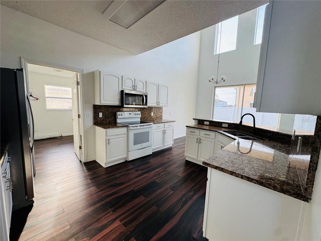 411 COLUMBIA COURT, Kissimmee, FL 34759
