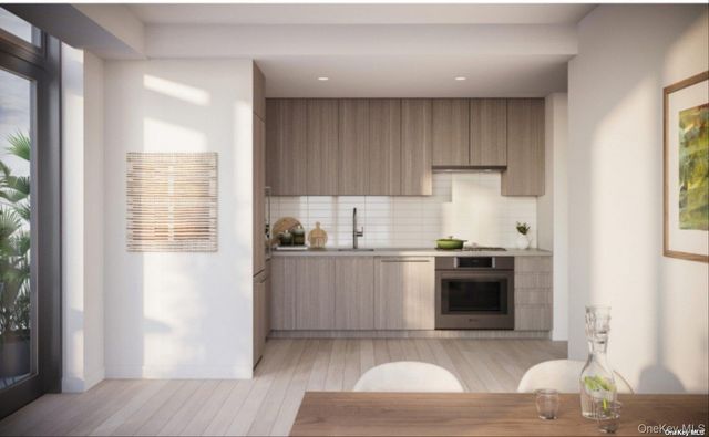 131-02A 40TH Road 7I, Flushing, NY 11354