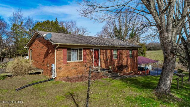 339 Bramble Ln, Dandridge, TN 37725