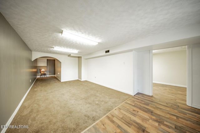 339 Bramble Ln, Dandridge, TN 37725