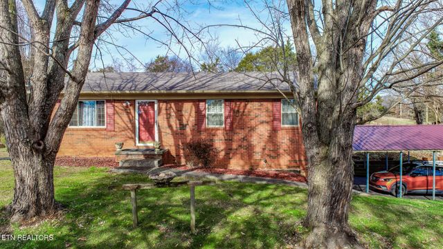 339 Bramble Ln, Dandridge, TN 37725