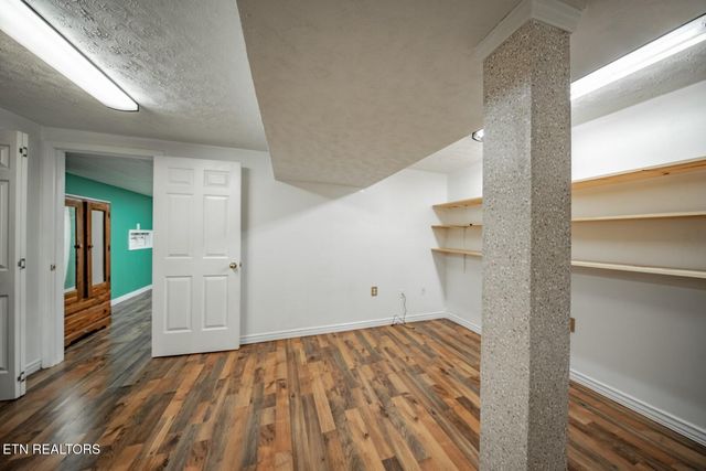 339 Bramble Ln, Dandridge, TN 37725