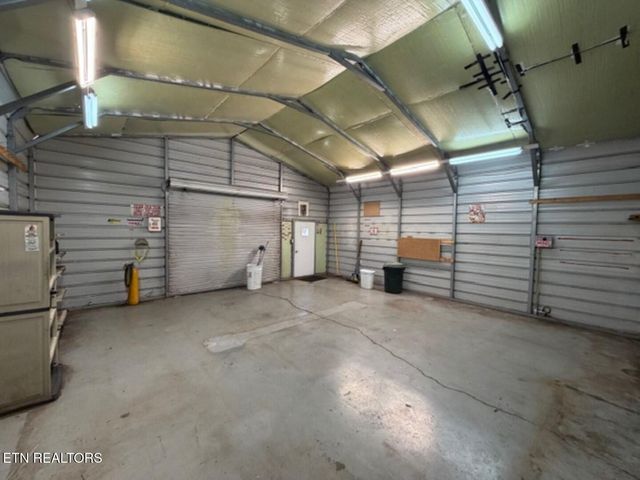 339 Bramble Ln, Dandridge, TN 37725