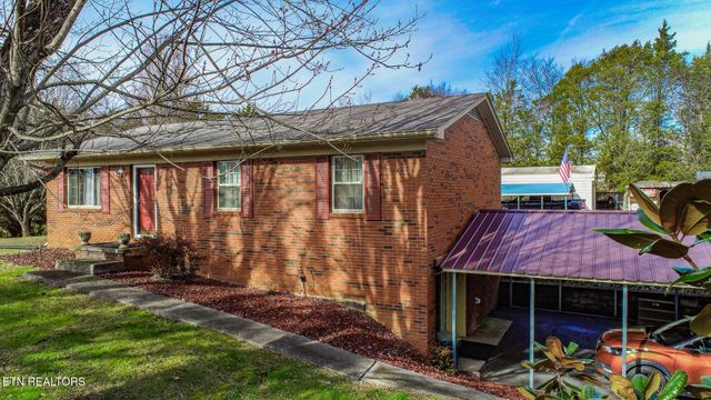 339 Bramble Ln, Dandridge, TN 37725