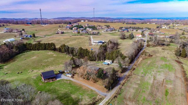 339 Bramble Ln, Dandridge, TN 37725
