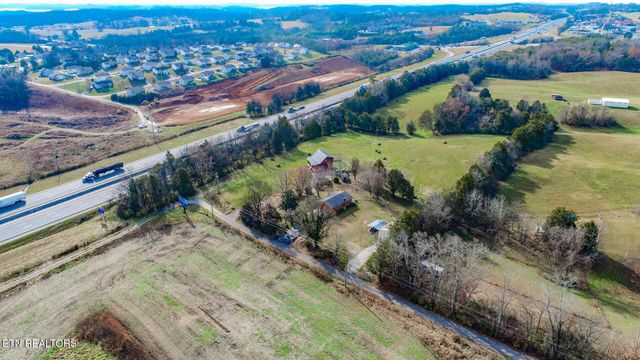 339 Bramble Ln, Dandridge, TN 37725