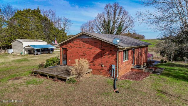 339 Bramble Ln, Dandridge, TN 37725