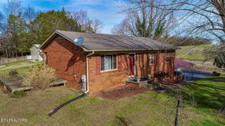 339 Bramble Ln, Dandridge, TN 37725