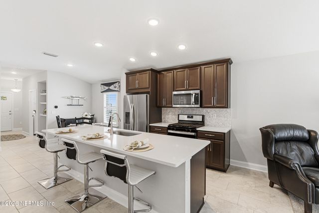 122 VICKSBURG Drive, St. Johns, FL 32259