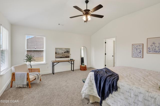 901 Blackthorn Drive, Carl Junction, MO 64834