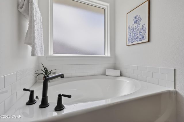 901 Blackthorn Drive, Carl Junction, MO 64834