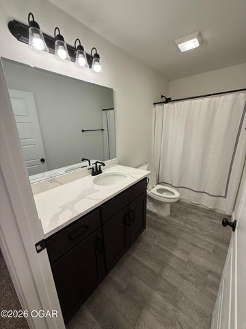 901 Blackthorn Drive, Carl Junction, MO 64834