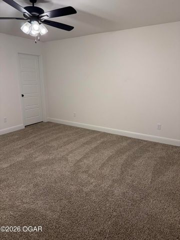 901 Blackthorn Drive, Carl Junction, MO 64834