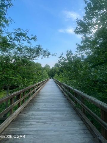 901 Blackthorn Drive, Carl Junction, MO 64834