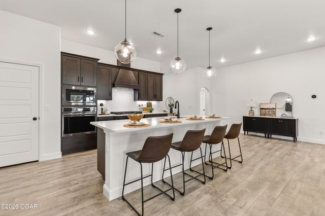 901 Blackthorn Drive, Carl Junction, MO 64834