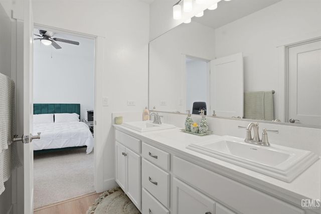 2015 Havencliff Street, Bakersfield, CA 93311