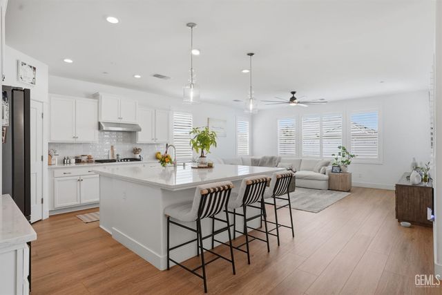 2015 Havencliff Street, Bakersfield, CA 93311