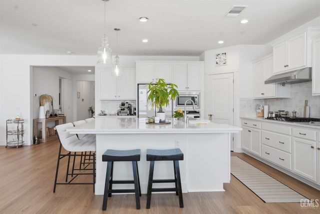 2015 Havencliff Street, Bakersfield, CA 93311