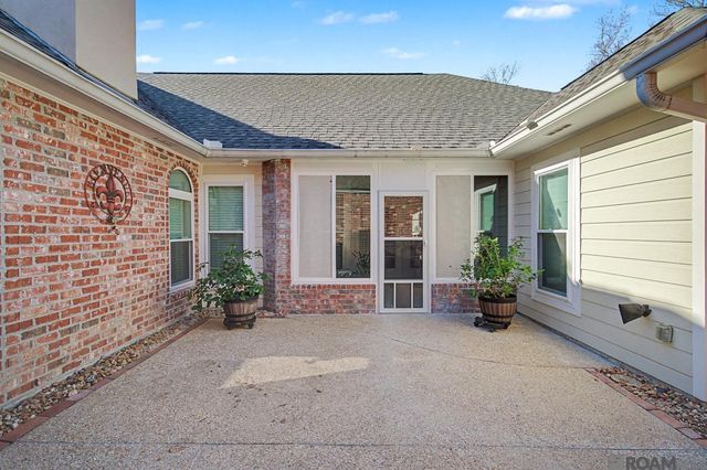 5922 Glen Cove Dr, Baton Rouge, LA 70809