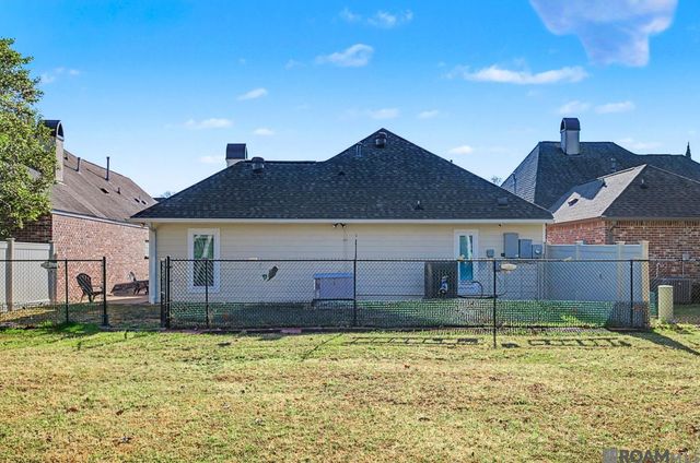 5922 Glen Cove Dr, Baton Rouge, LA 70809