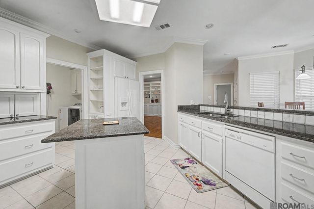 5922 Glen Cove Dr, Baton Rouge, LA 70809