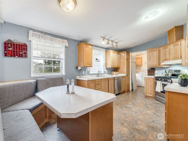 121 Rosenbach Lane, Carson, WA 98610